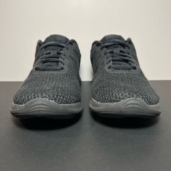 Womens NIKE Revolution 4 Triple Black Running Shoes / Size 10 - Picture 2 of 9